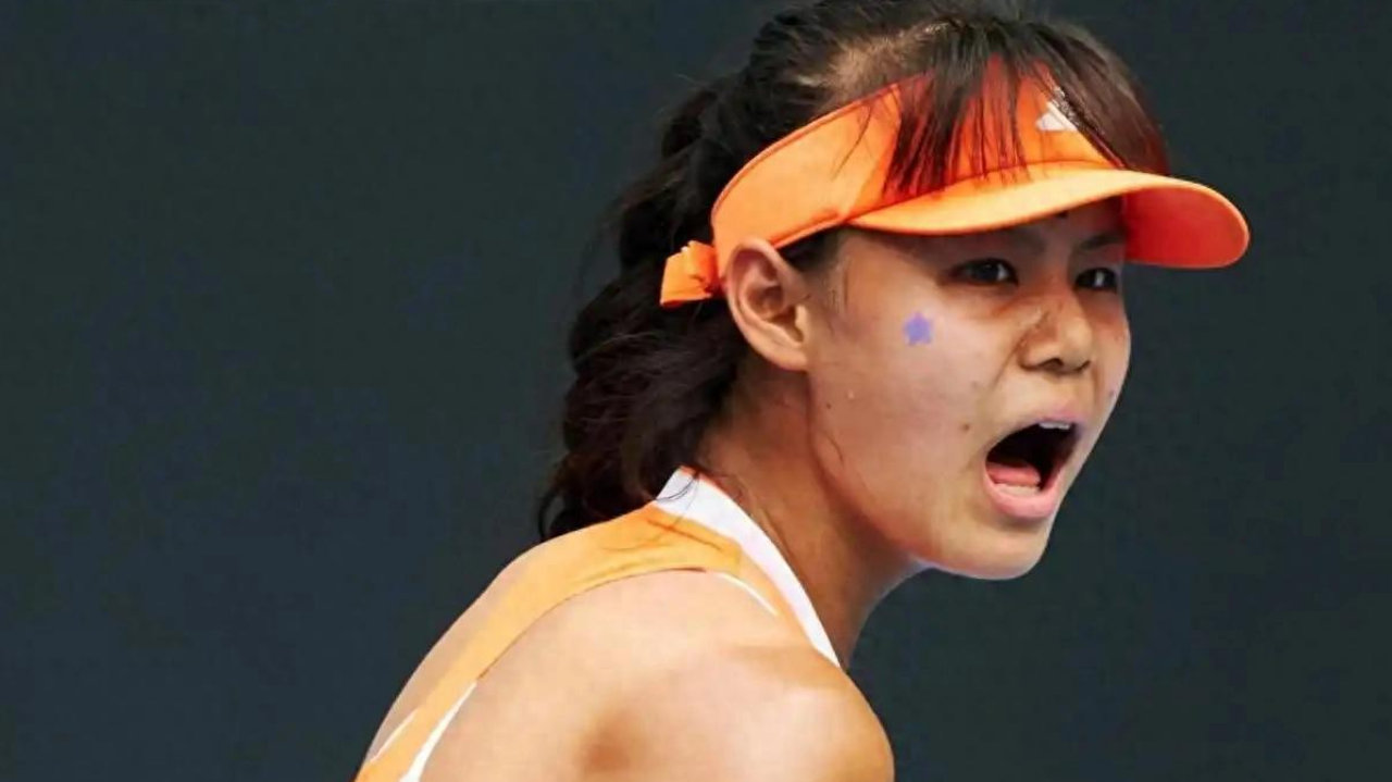 16岁中国新星闪耀美网，2-0强势夺冠，生涯成就正式超越郑钦文